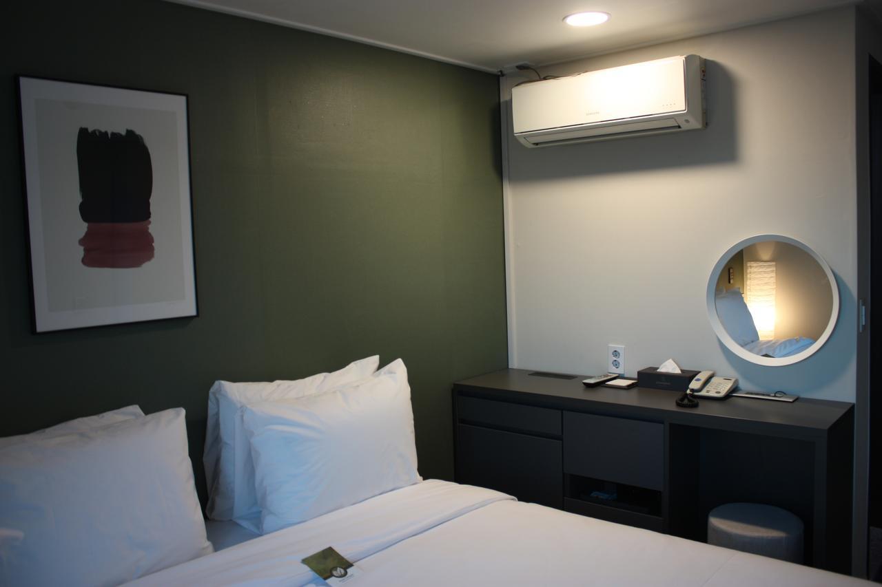 The Hotel Young Inn Seul Exterior foto