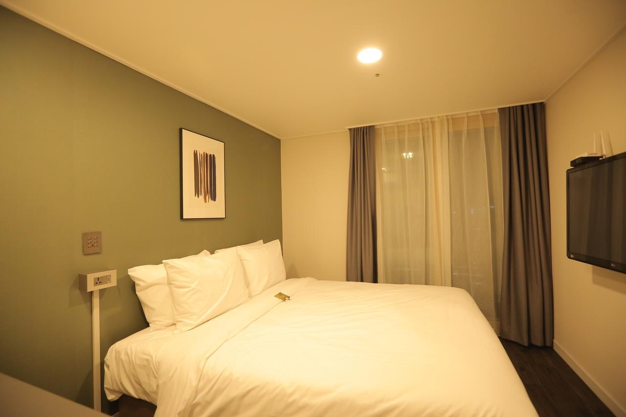 The Hotel Young Inn Seul Exterior foto